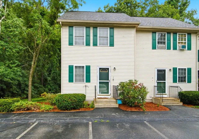 2nd image of 2 Rockwood Wy, Manchester, NH 03103 | MLS# 5102614