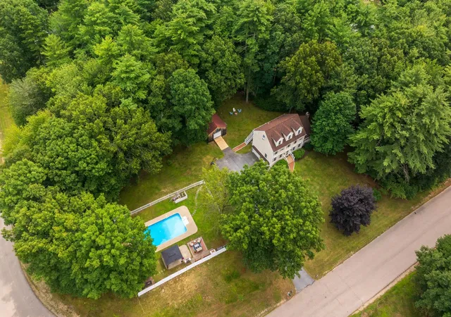 Photo 2 of Single family home for sale at 2 Chapman Wy, Exeter, NH 03833 | MLS# 5102616 | Listing updated on 2026-07-30