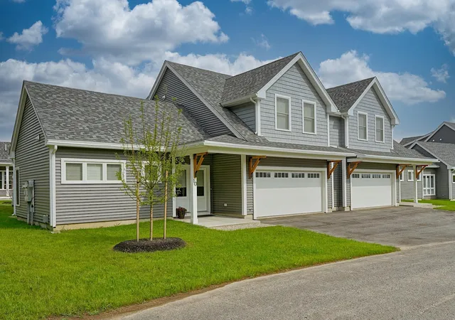 Photo 2 of Townhouse for sale at 5 Kasnet Dr, Rye, NH 03870 | MLS# 5102619 | Listing updated on 2026-07-30