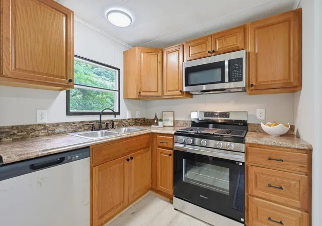 4th image of 4 Matthew Rd, Hooksett, NH 03106 | MLS# 5102651