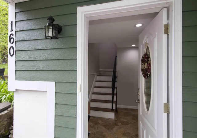 2nd image of 160a North Shore Rd, Derry, NH 03038 | MLS# 5102655