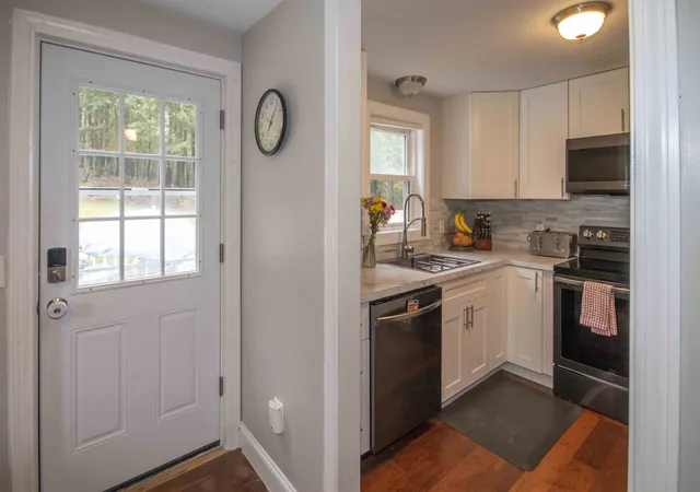 5th image of 160A North Shore Rd, Derry, NH 03038 | MLS# 5102655