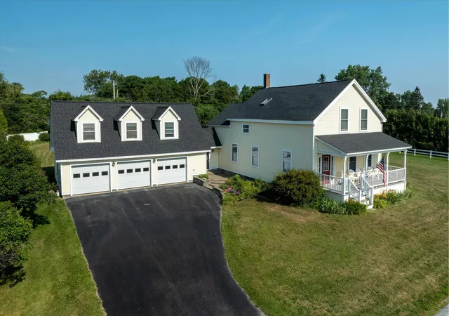 Photo 1 of Single family home for sale at 2291 Bronson Rd, Saint Albans, VT 05478 | MLS# 5102661 | Listing updated on 2026-09-02