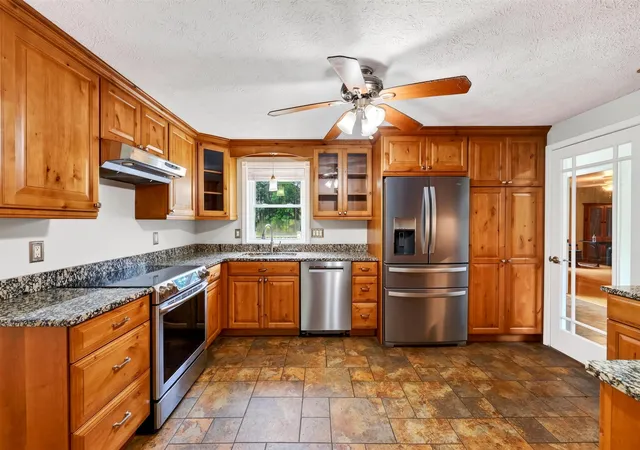 Photo 3 of Single family home for sale at 21 Century Ln, Litchfield, NH 03052 | MLS# 5102666 | Listing updated on 2026-09-13