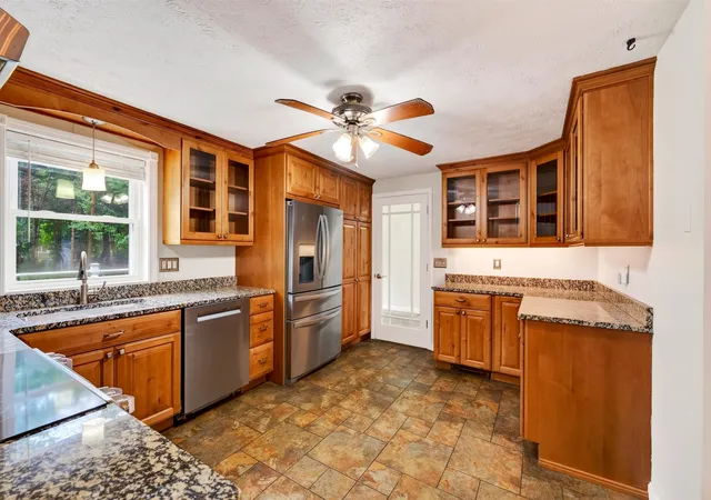 Photo 3 of Single family home for sale at 21 Century Ln, Litchfield, NH 03052 | MLS# 5102666 | Listing updated on 2026-09-13