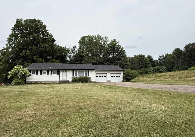 Photo 1 of Single family home for sale at 136 Westford Rd, Milton, VT 05468 | MLS# 5102677 | Listing updated on 2026-09-16
