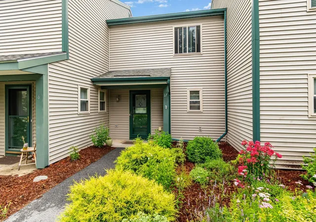 Photo 3 of Townhouse for sale at 17 Hideaway Ln, Williston, VT 05495 | MLS# 5102686 | Listing updated on 2026-08-31