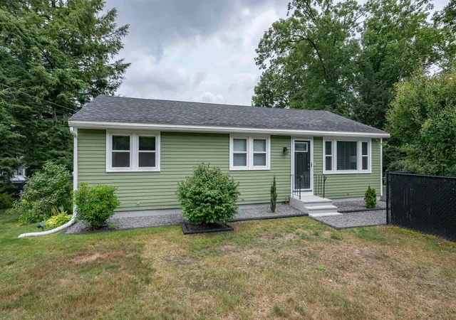 Photo 1 of Single family home for sale at 490 Broad St, Nashua, NH 03063 | MLS# 5102690 | Listing updated on 2026-08-03