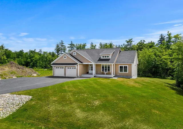 4th image of 441 Blane Cir #12, Pembroke, NH 03275 | MLS# 5102696