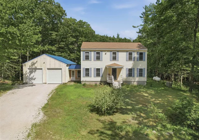 Photo 2 of Single family home for sale at 81 Stevens Hill Rd, Nottingham, NH 03290 | MLS# 5102705 | Listing updated on 2026-08-22
