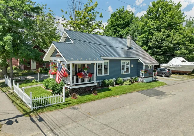 Photo 2 of Single family home for sale at 50 Gilford Ave, Laconia, NH 03246 | MLS# 5102715 | Listing updated on 2026-10-07