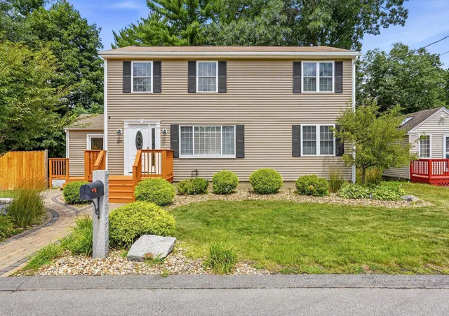 Photo 3 of Single family home for sale at 299 Saint Marie St, Manchester, NH 03102 | MLS# 5102739 | Listing updated on 2026-10-05