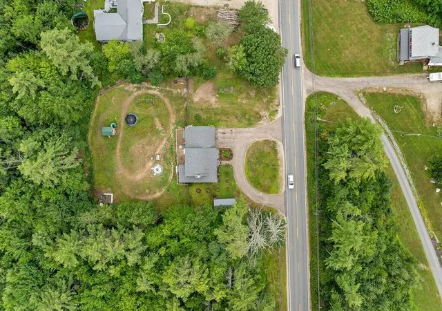 Photo 3 of Single family home for sale at 120 Governor Wentworth Hwy, Moultonborough, NH 03254 | MLS# 5102750 | Listing updated on 2026-08-17