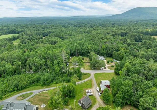 Photo 3 of Single family home for sale at 120 Governor Wentworth Hwy, Moultonborough, NH 03254 | MLS# 5102750 | Listing updated on 2026-08-17