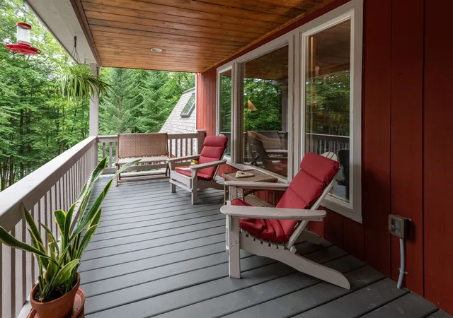 Photo 2 of Single family home for sale at 1517 Willard Rd, Hartford, VT 05059 | MLS# 5102753 | Listing updated on 2026-09-07