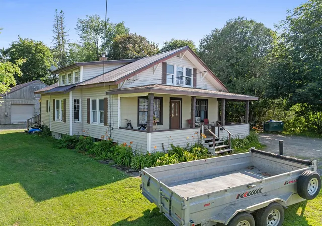 Photo 3 of Single family home for sale at 20 Bridge St, Lancaster, NH 03584 | MLS# 5102757 | Listing updated on 2026-09-02