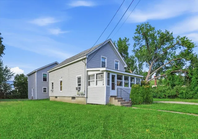 2nd image of 40 Myrtle St, Keene, NH 03431 | MLS# 5102758