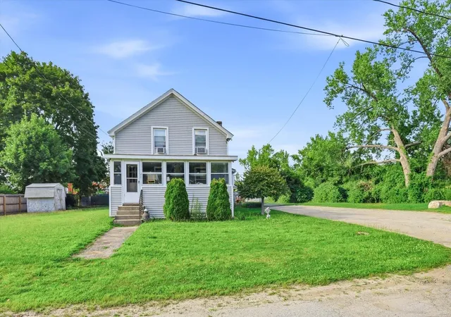 Photo 3 of Sale Pending at 40 Myrtle St, Keene, NH 03431 | MLS# 5102758 | Listing updated on 2026-09-02