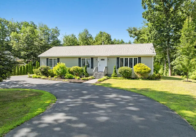 Photo 1 of Single family home for sale at 81 Lynnewood Rd, Laconia, NH 03246 | MLS# 5102791 | Listing updated on 2026-09-03