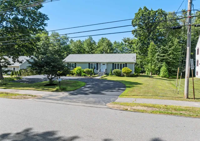 Photo 4 of Single family home for sale at 81 Lynnewood Rd, Laconia, NH 03246 | MLS# 5102791 | Listing updated on 2026-09-03