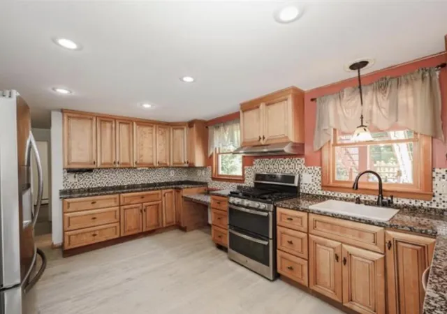 5th image of 1 Gumpas Hill Rd, Pelham, NH 03076 | MLS# 5102829