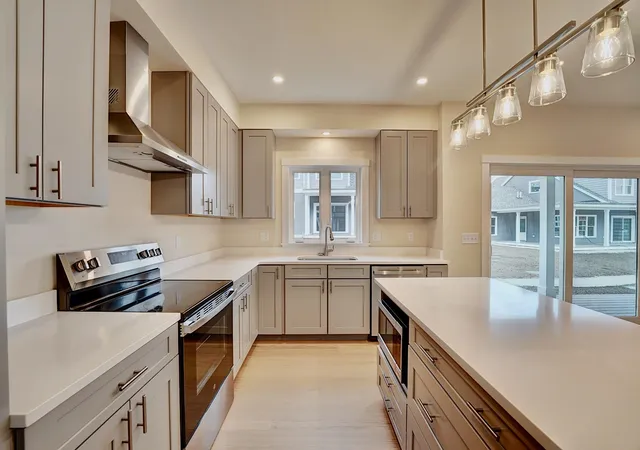 Photo 3 of Townhouse for sale at 11 Kasnet Dr, Rye, NH 03870 | MLS# 5102860 | Listing updated on 2026-08-01
