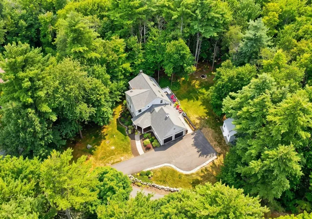 3rd image of 325 Belknap Mountain Rd, Gilford, NH 03249 | MLS# 5102865