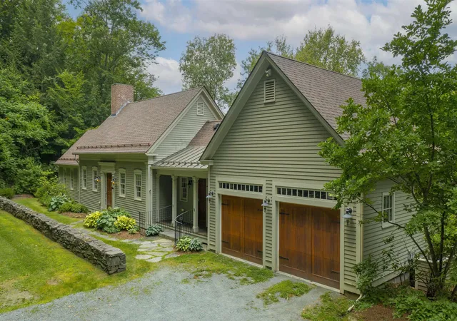 Photo 2 of Single family home for sale at 145 Stephen Day Ln, Quechee, VT 05059 | MLS# 5102873 | Listing updated on 2026-09-04