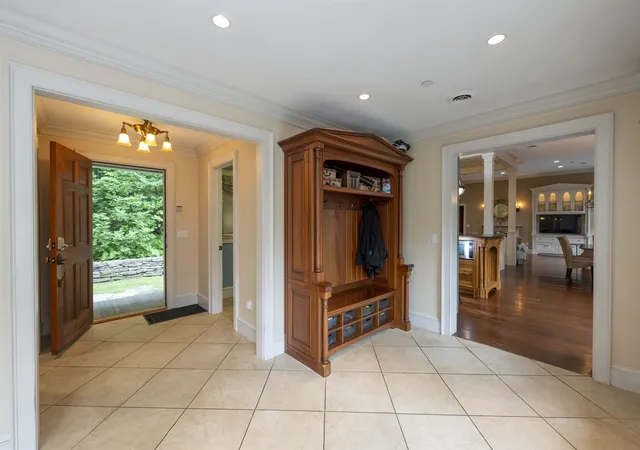 Photo 3 of Single family home for sale at 145 Stephen Day Ln, Quechee, VT 05059 | MLS# 5102873 | Listing updated on 2026-09-04