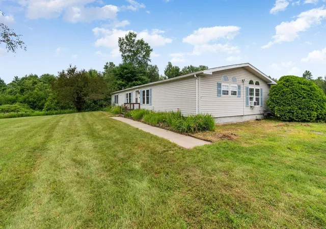 Photo 2 of Sale Pending at 425 Mountain View Rd, Williston, VT 05495 | MLS# 5102890 | Listing updated on 2026-08-19