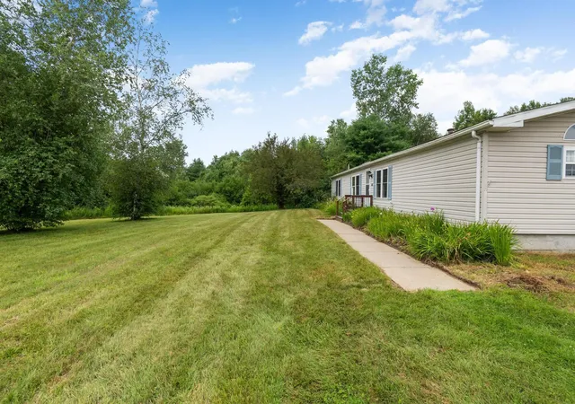 Photo 3 of Sale Pending at 425 Mountain View Rd, Williston, VT 05495 | MLS# 5102890 | Listing updated on 2026-08-19