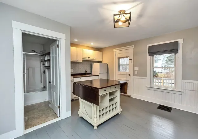 Photo 4 of House for sale at 40 Wilford St, Keene, NH 03431 | MLS# 5102904 | Listing updated on 2026-10-01