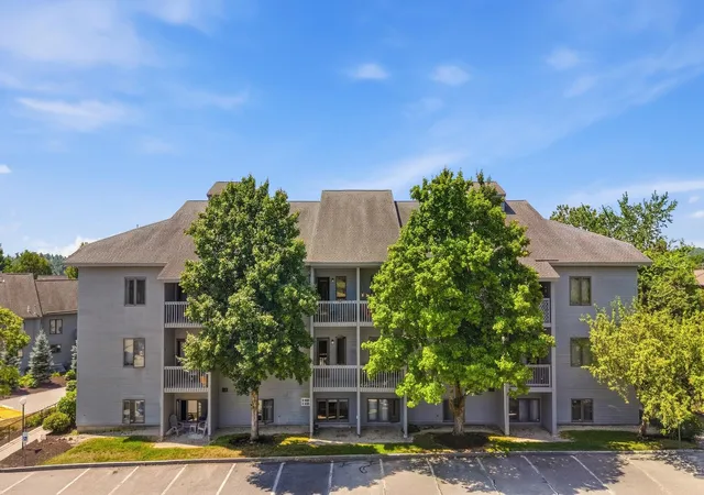 1st image of 5 Tsienneto Rd #212, Derry, NH 03038 | MLS# 5102908