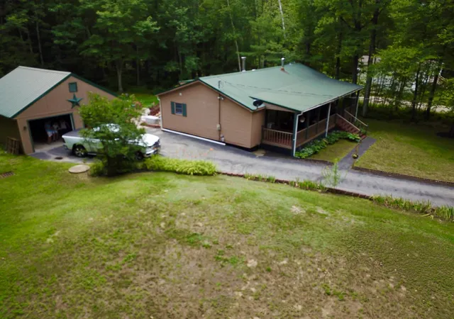 4th image of 12 Overlook Dr, Center Harbor, NH 03226 | MLS# 5102915