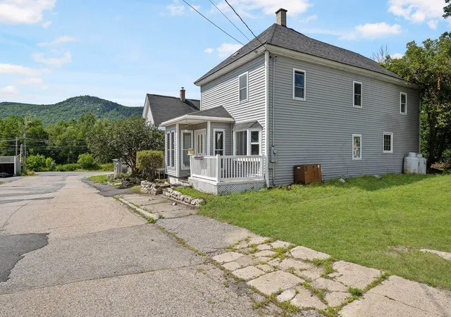 Photo 3 of Single family home for sale at 39 Devens St, Berlin, NH 03570 | MLS# 5102926 | Listing updated on 2026-10-07