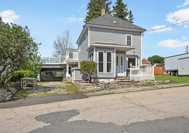 Photo 4 of Single family home for sale at 39 Devens St, Berlin, NH 03570 | MLS# 5102926 | Listing updated on 2026-10-07