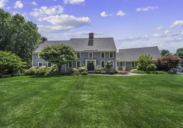 1st image of 7290 Pleasant St, Loudon, NH 03307 | MLS# 5102933