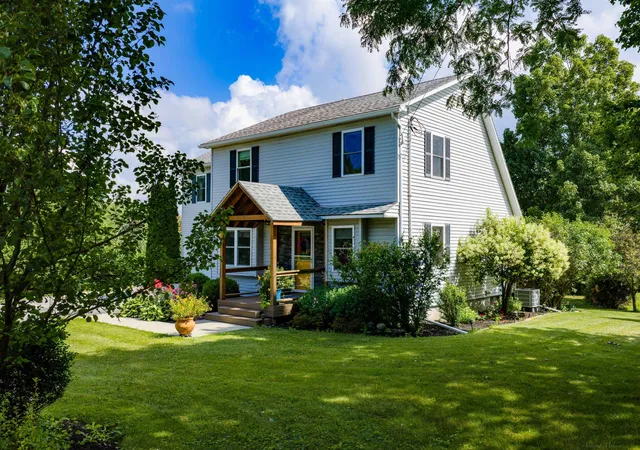 Photo 1 of Single family home for sale at 12 Parsons Ln, Saint Albans, VT 05478 | MLS# 5102960 | Listing updated on 2026-09-11