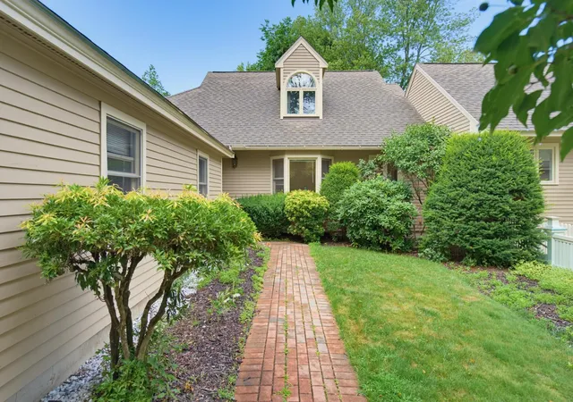 1st image of 4 Quimby Ln, Atkinson, NH 03811 | MLS# 5102963