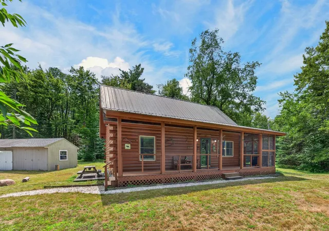 Photo 2 of Single family home for sale at 443 East Rd, Whitingham, VT 05361 | MLS# 5102973 | Listing updated on 2026-08-03
