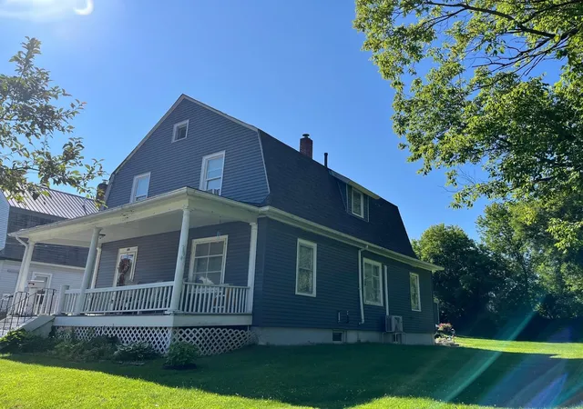 Photo 3 of Single family home for sale at 126 Crescent St, Rutland, VT 05701 | MLS# 5102982 | Listing updated on 2026-09-17