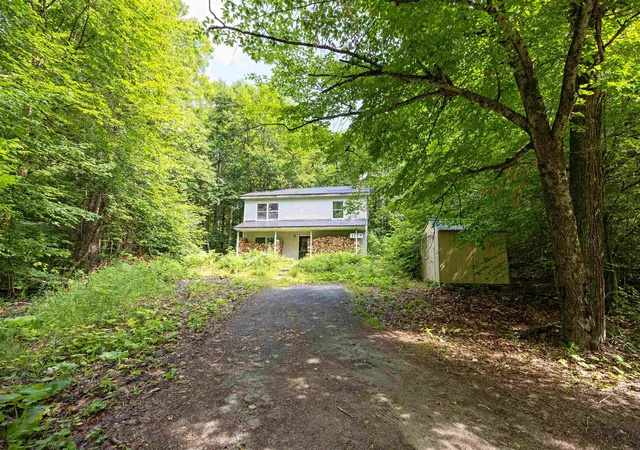 Photo 2 of Sale Pending at 1174 Kidder Rd, Saint Johnsbury, VT 05819 | MLS# 5102984 | Listing updated on 2026-08-27