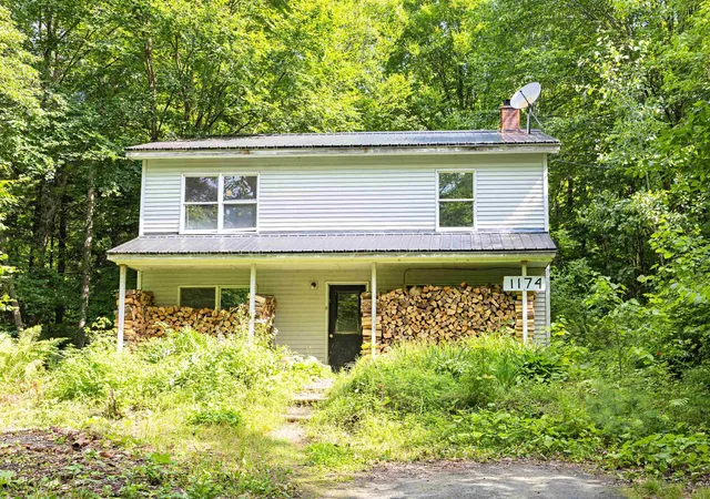 Photo 3 of Sale Pending at 1174 Kidder Rd, Saint Johnsbury, VT 05819 | MLS# 5102984 | Listing updated on 2026-08-27