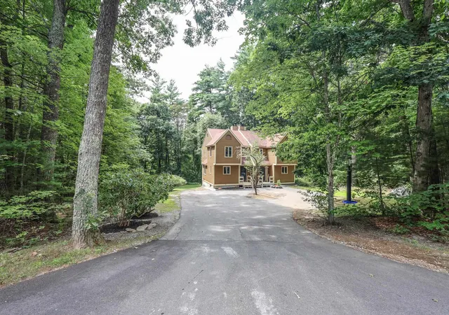 Photo 1 of Townhouse for sale at 36 Lindsey Wy #A, Goffstown, NH 03045 | MLS# 5102998 | Listing updated on 2026-08-03