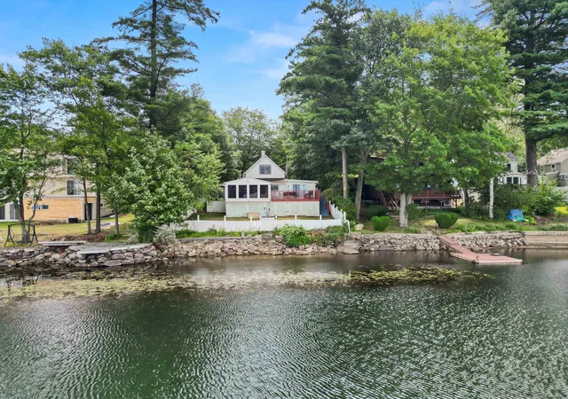 Photo 4 of Single family home for sale at 20 S Shore Rd, Salem, NH 03079 | MLS# 5103037 | Listing updated on 2026-08-04