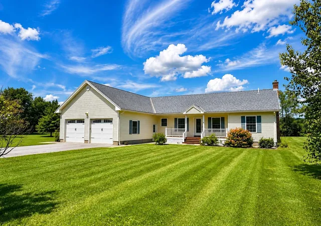 Photo 3 of Single family home for sale at 71 Cobb Ln, North Clarendon, VT 05759 | MLS# 5103039 | Listing updated on 2026-08-04