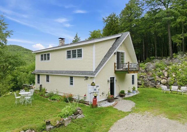 2nd image of 125 Cunningham Pond Rd, Warner, NH 03278 | MLS# 5103051