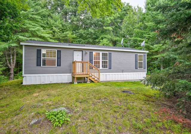Photo 1 of Manufactured home for sale at 505 Spring St, Brownfield, ME 04010 | MLS# 5103057 | Listing updated on 2026-08-25
