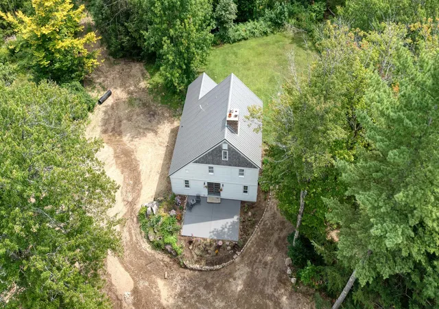 Photo 3 of Single family home for sale at 968 Washington Hill Rd, Silver Lake, NH 03875 | MLS# 5103073 | Listing updated on 2026-08-21
