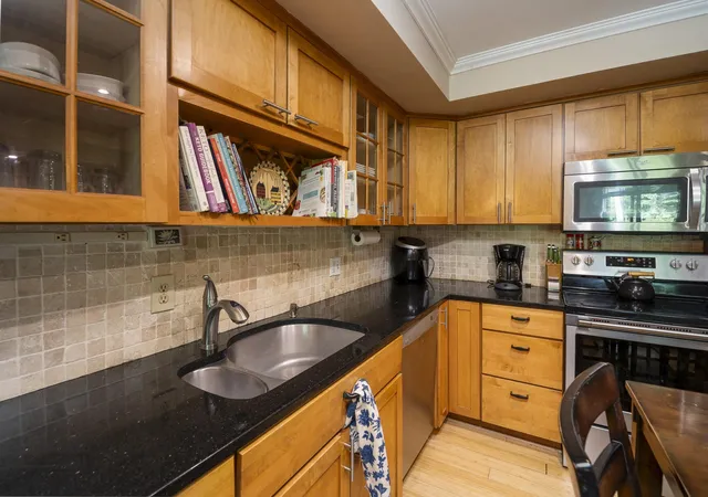 Photo 4 of Condo for sale at 118 Gateway Ct #7-B, Mendon, VT 05701 | MLS# 5103094 | Listing updated on 2026-08-03